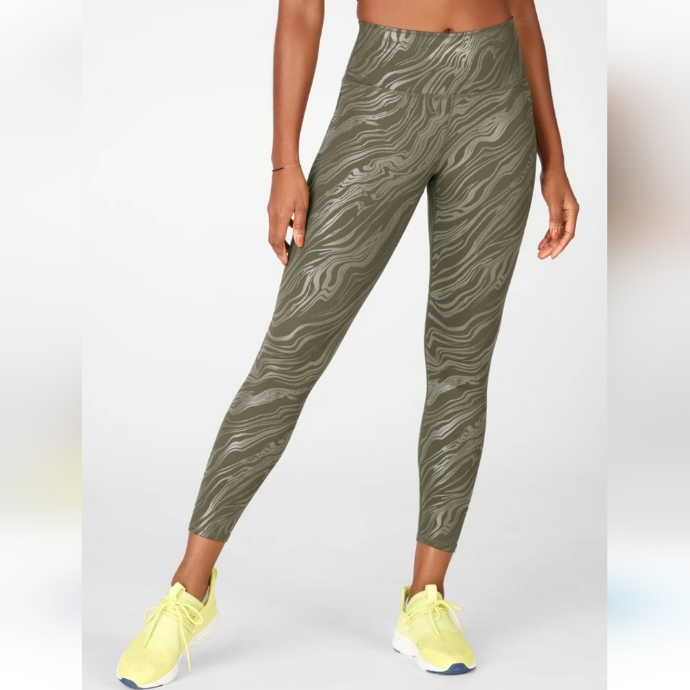 Fabletics Powerhold 7/8 Length, size small